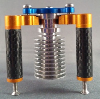 2015-04-05 19.32.48b.jpg (2.68 MiB) Viewed 40827 times 3 included M3 screw mount the hot end to the effector plate. Bye Bye long bolts and nuts!