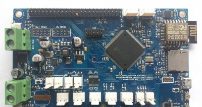 SAM4E8E LQFP144 on Board