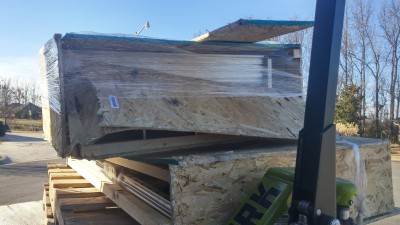 The crates were supposed to each be on their own pallet. Instead this showed up and was refused.