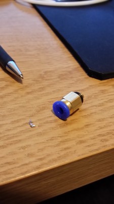 20140312_004416.jpg (4.4 MiB) Viewed 17020 times The culprit! This was the only metal piece inside the connector