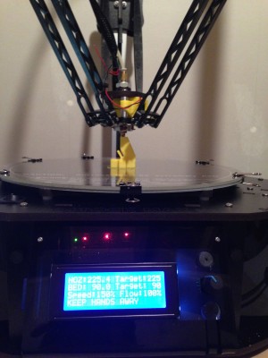 Layer fan shroud - screen