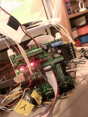 This is when the bed is connected, and Repetier has signaled the bed to turn on.  No light :(